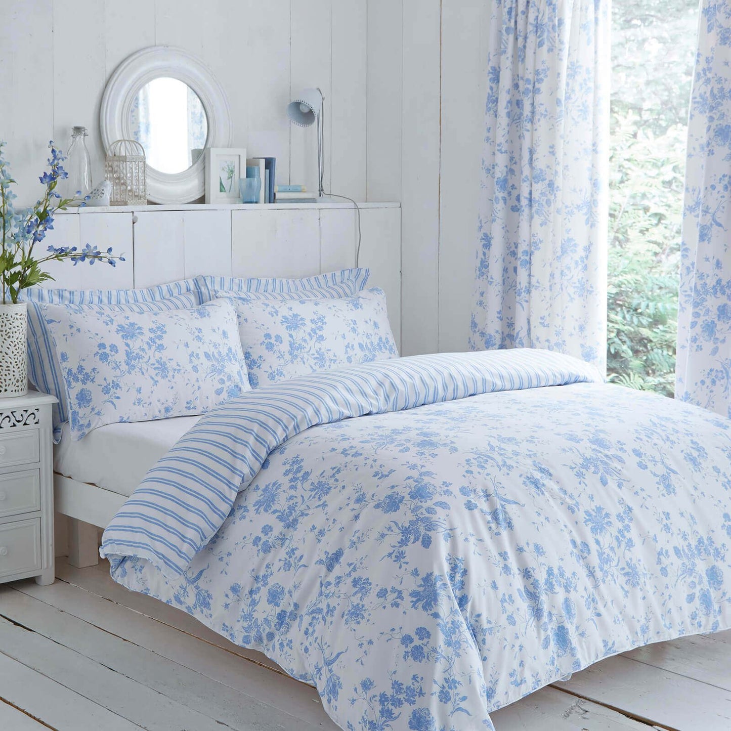 Amelie Blue Reversible Duvet Set