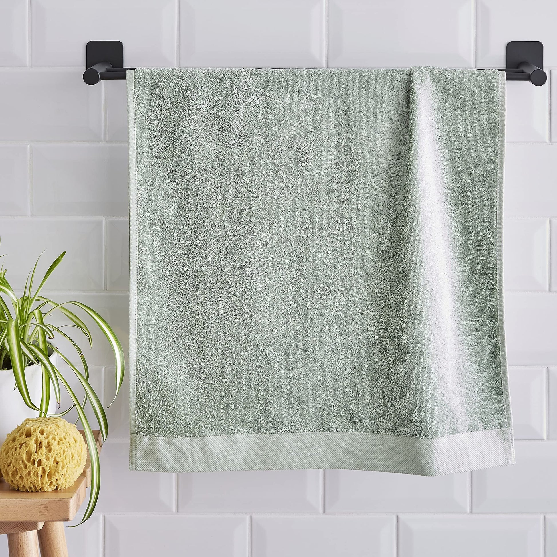 Pineapple Elephant 500gsm Green Hand Towel