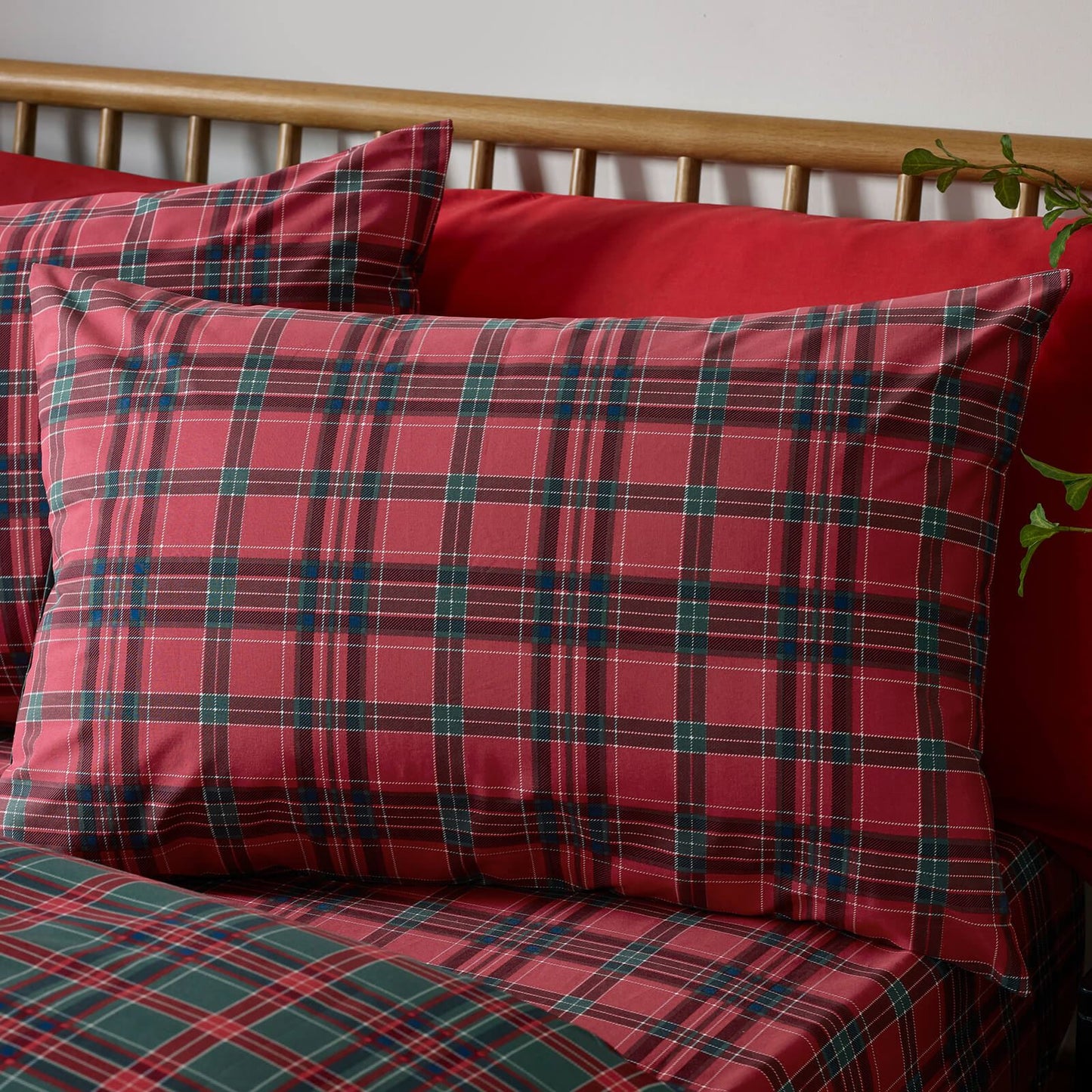 Catherine Lansfield Tartan Checked Bed Linen Fitted Sheet Red
