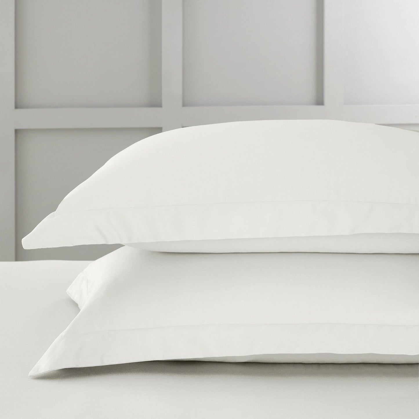 400 Thread Count Cotton Sateen Ivory Pillow case Pair with envelope closure