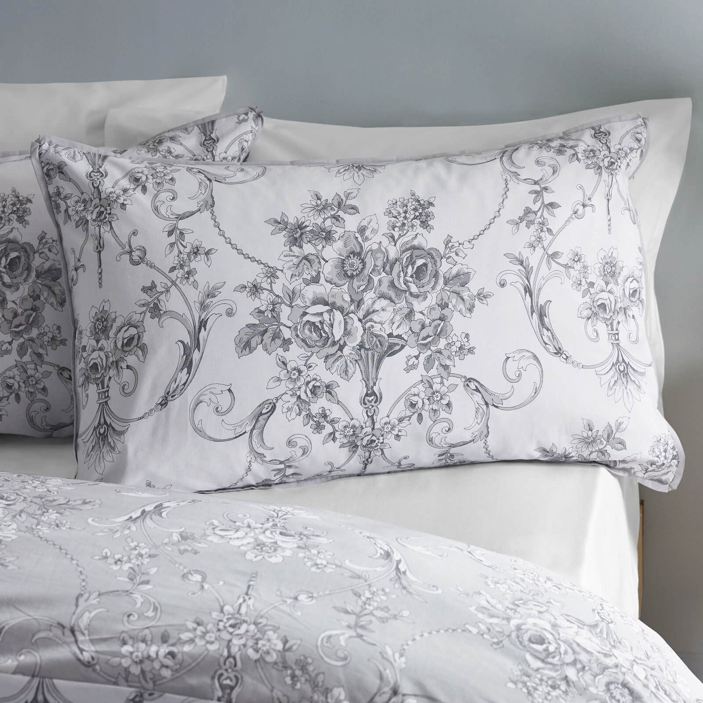 Catherine Lansfield Antoinette Damask Reversible Bedding Duvet Cover Set Grey