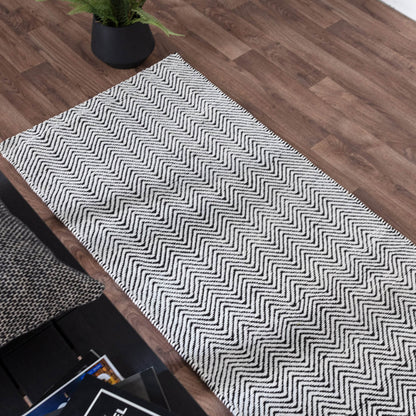 Asiatic Ives Black / White Rug