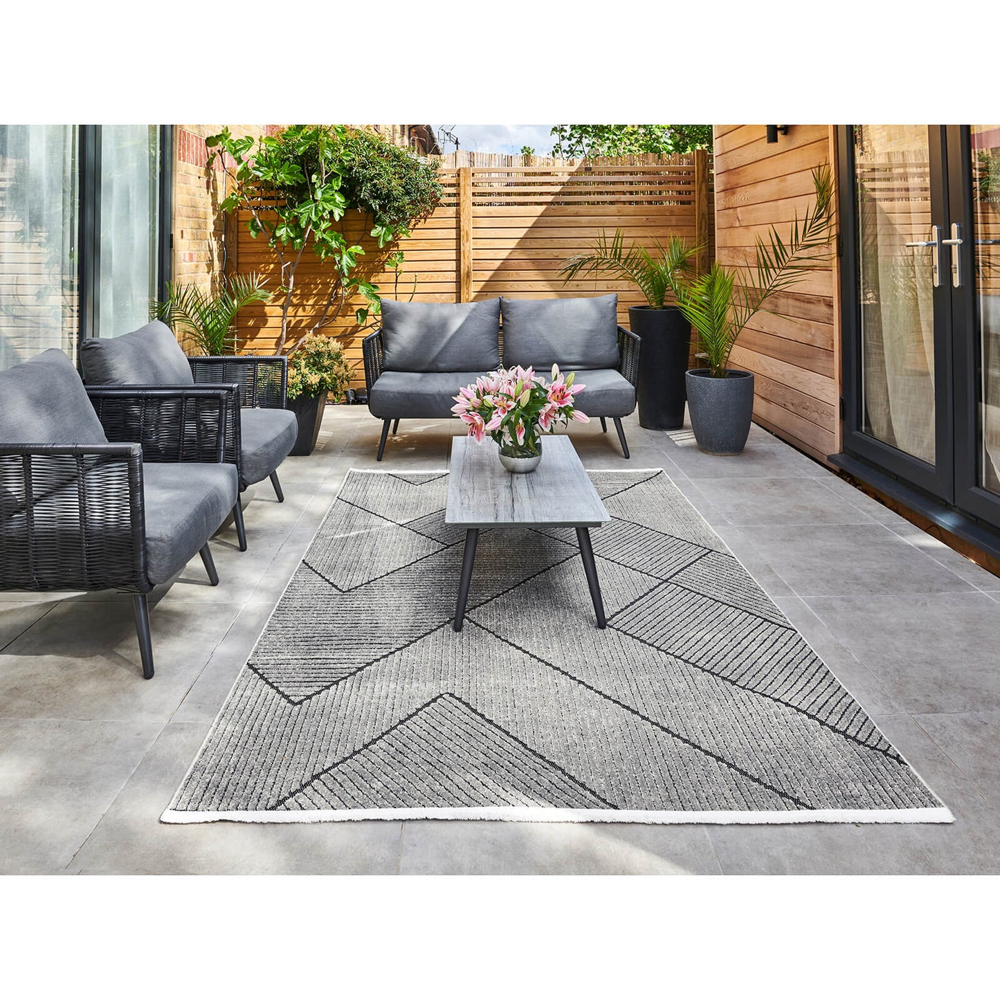 Concept Looms Jazz JAZ16 Grey Black Rug