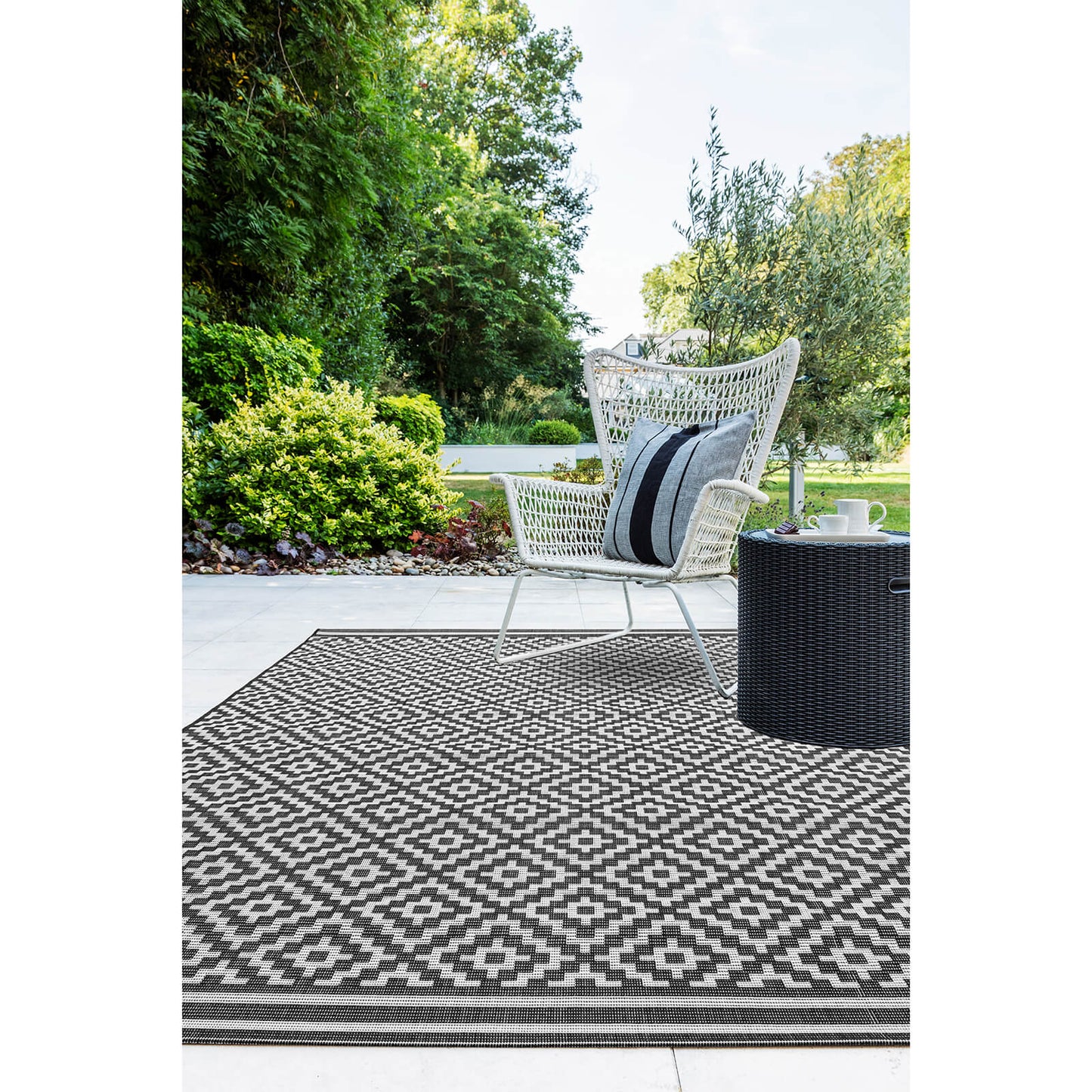 Asiatic Patio PAT12 Diamond Mono Rug