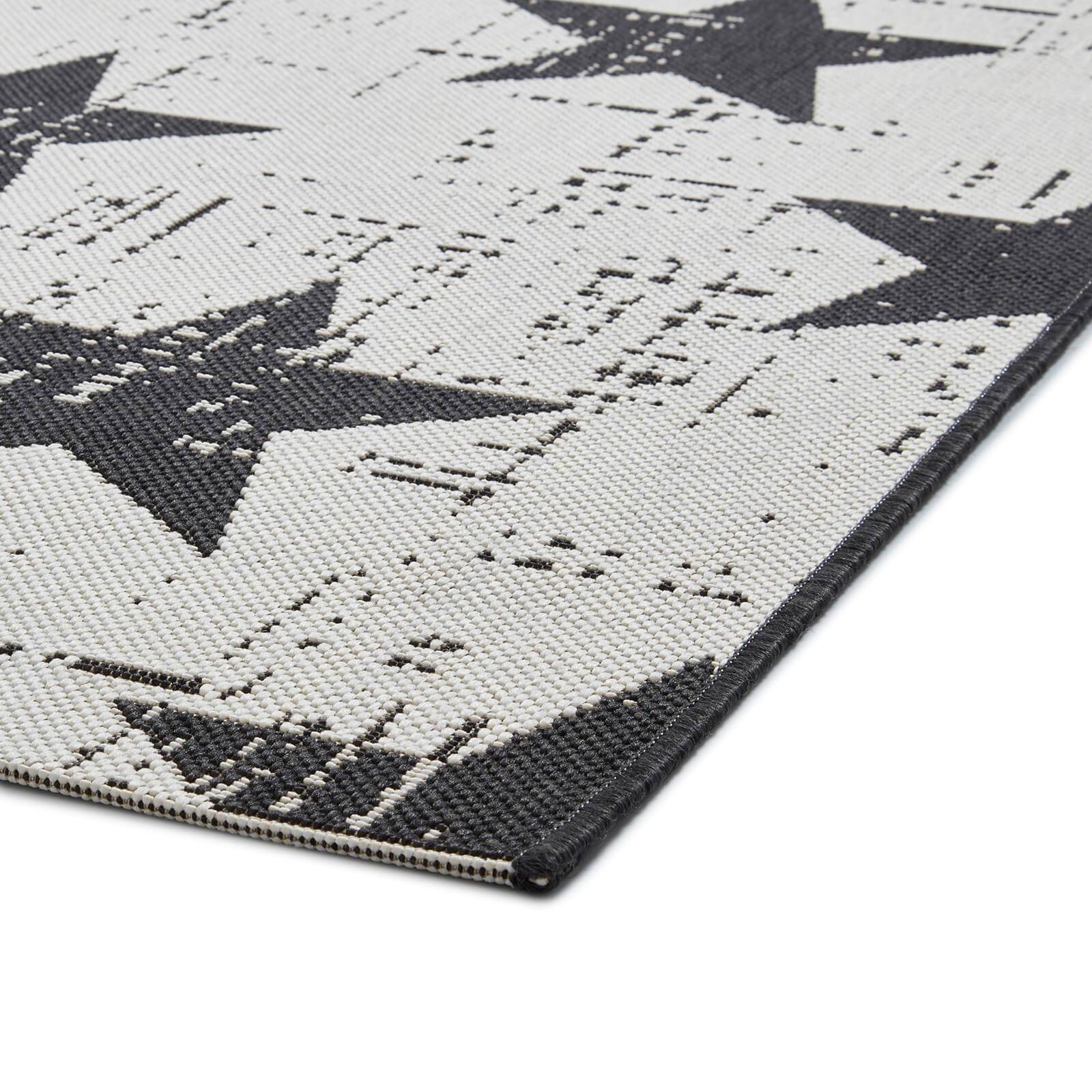 Think Rugs Santa Monica 48648 White / Black Rug